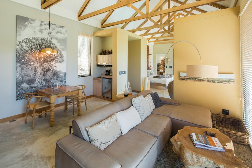 The Olive Exclusive All-Suite Hotel Windhoek Buitenkant foto
