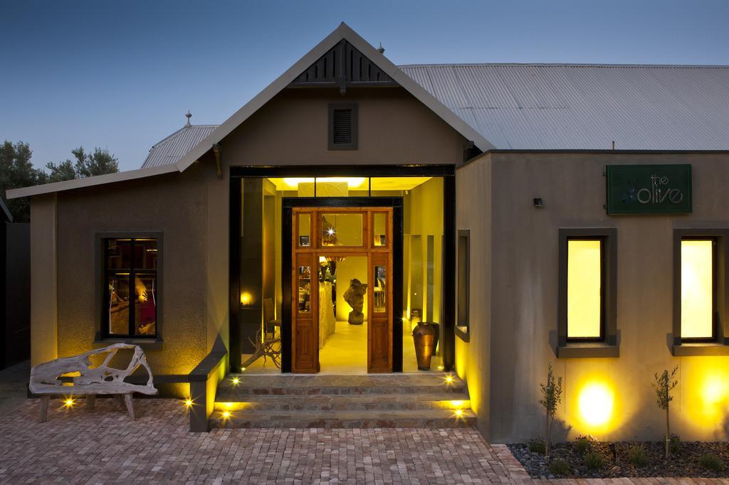 The Olive Exclusive All-Suite Hotel Windhoek Buitenkant foto