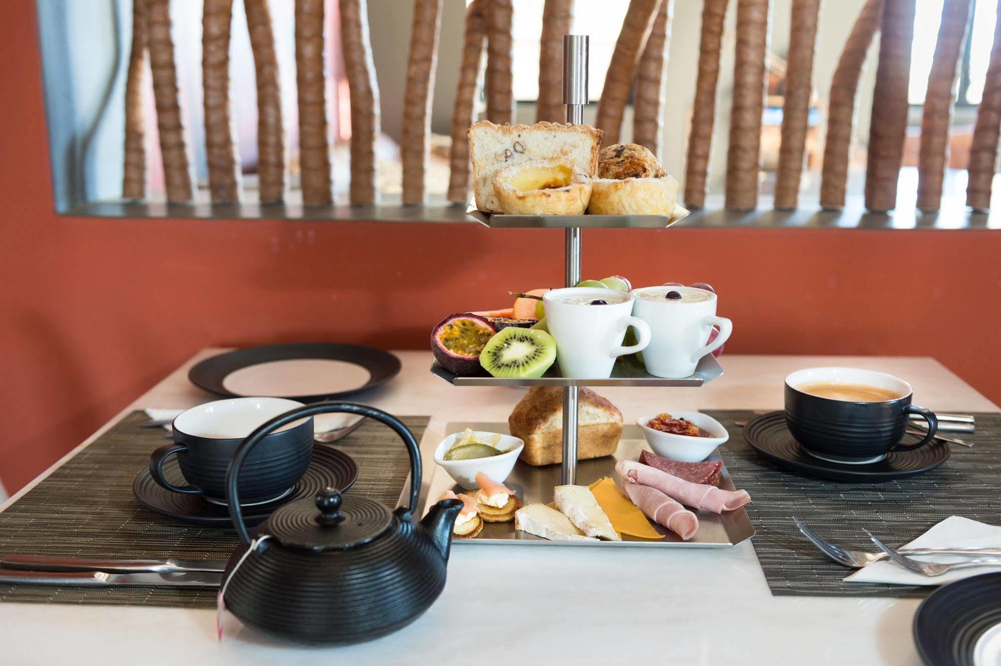 The Olive Exclusive All-Suite Hotel Windhoek Buitenkant foto
