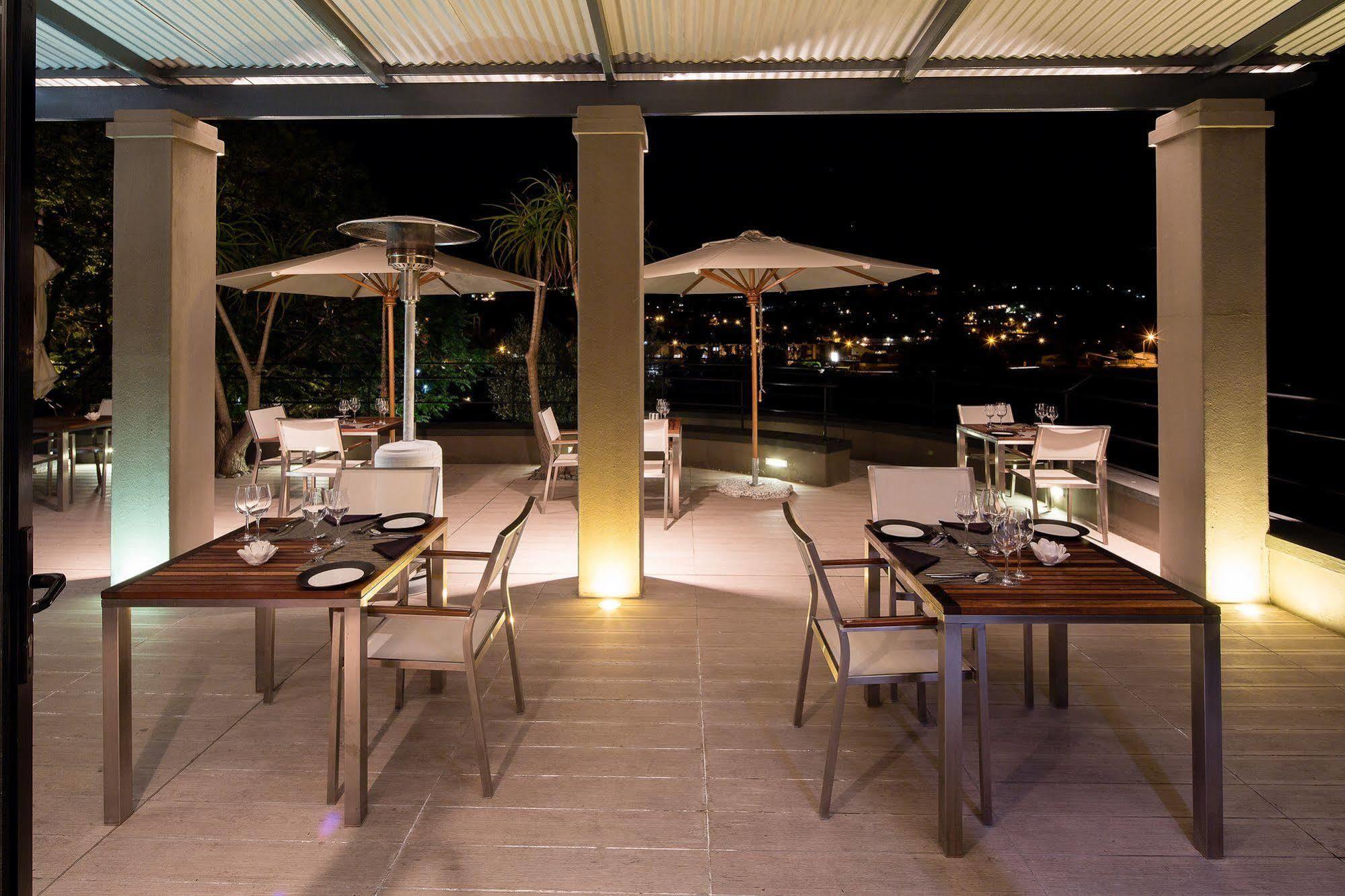 The Olive Exclusive All-Suite Hotel Windhoek Buitenkant foto