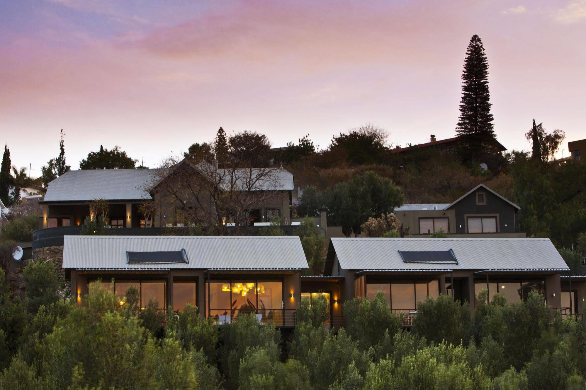 The Olive Exclusive All-Suite Hotel Windhoek Buitenkant foto