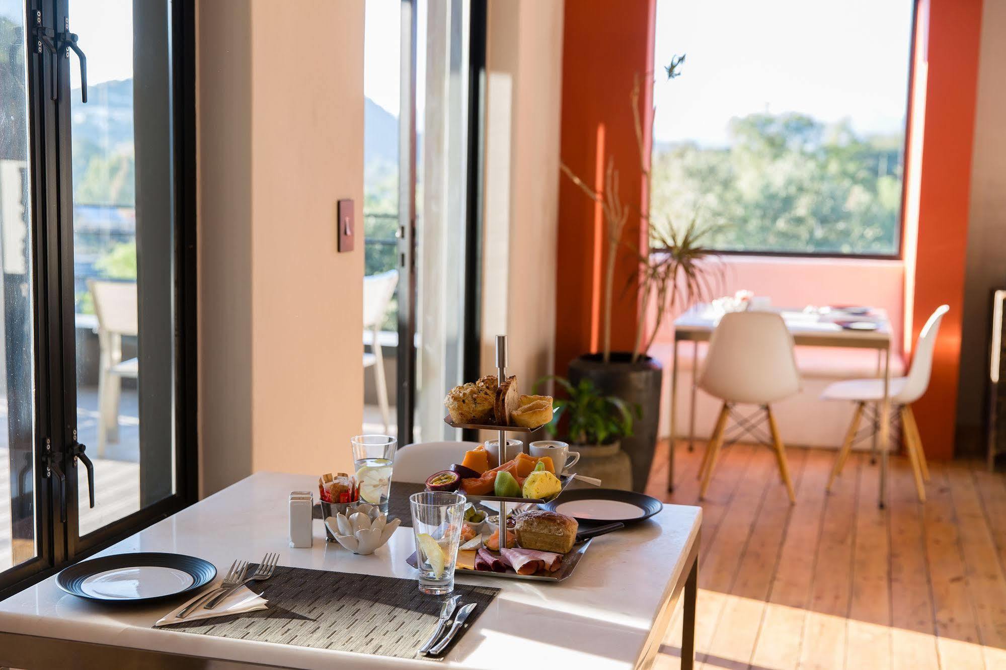 The Olive Exclusive All-Suite Hotel Windhoek Buitenkant foto